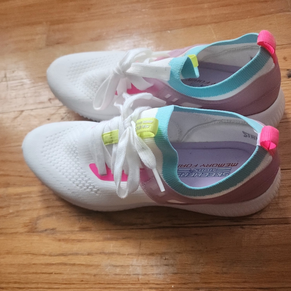 Skechers White and Pink Sneakers Lightweight Comfort